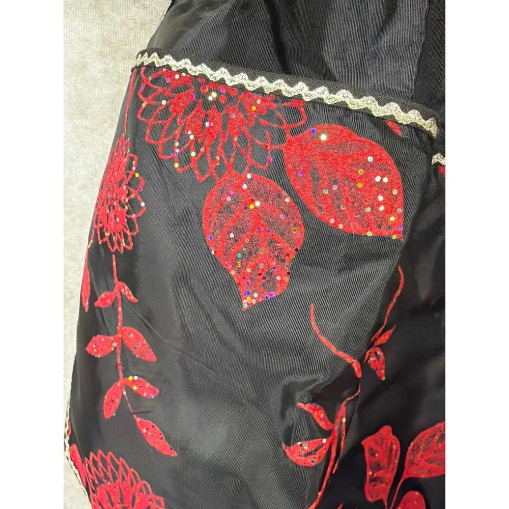 N/A red puffy